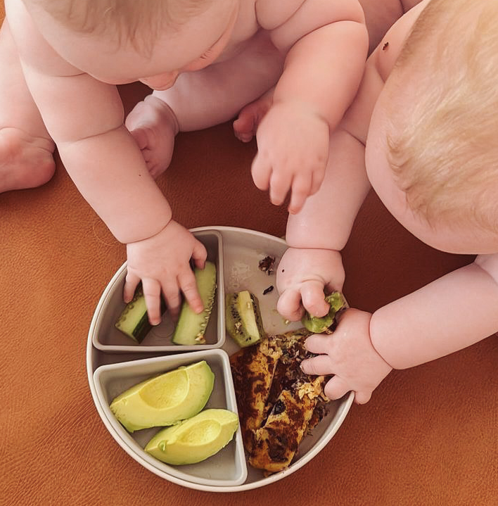 Featured image alt text:     Baby by Beach modular silicone plate, bowl and dividers on a table